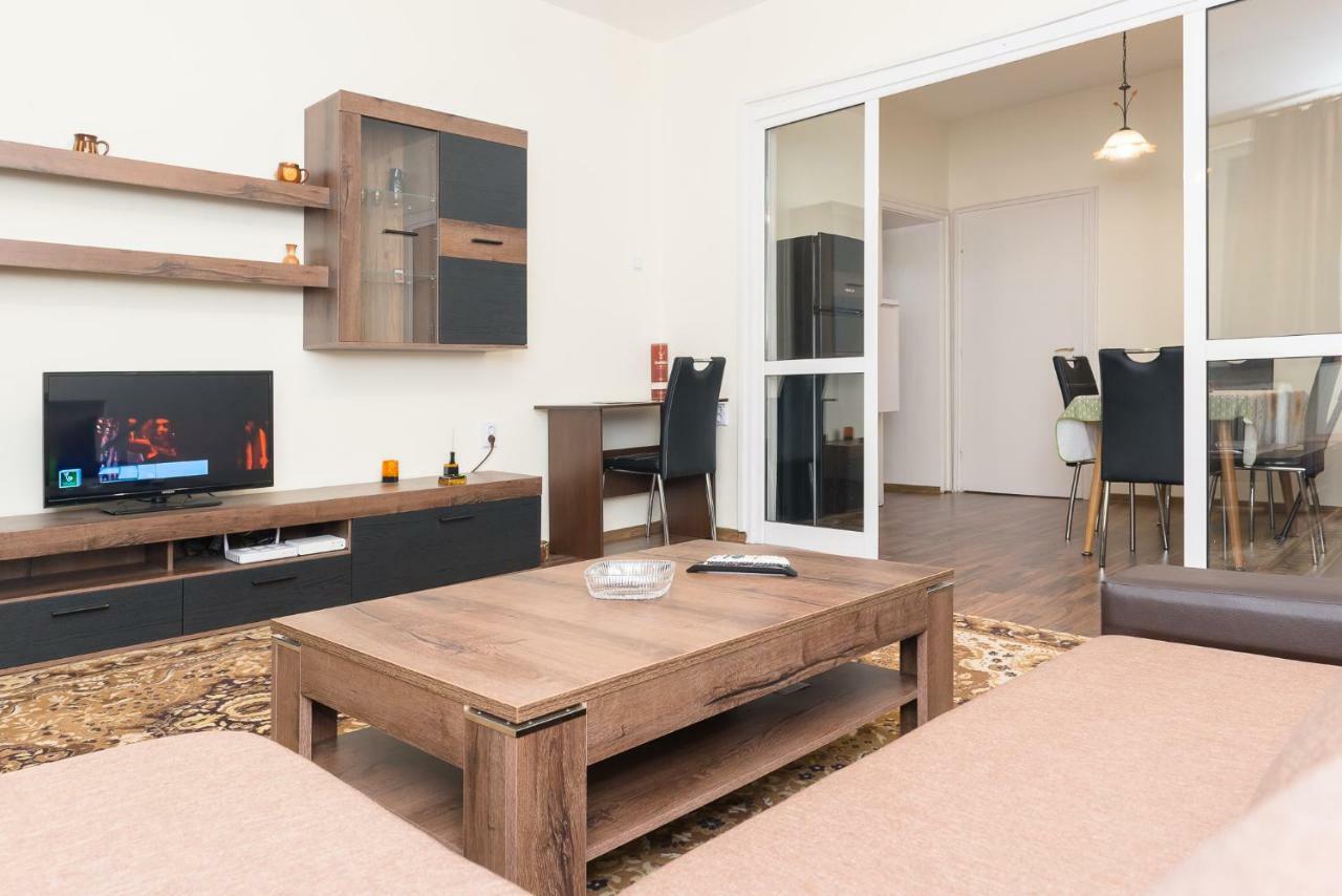 Central Academic Apartment Szófia Kültér fotó