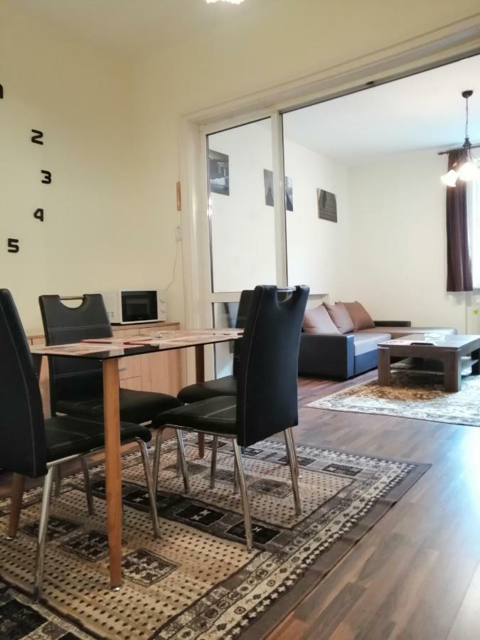 Central Academic Apartment Szófia Kültér fotó